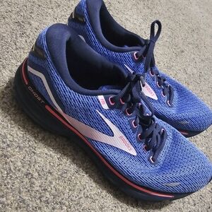 Brooks Women's Blue Running Shoes